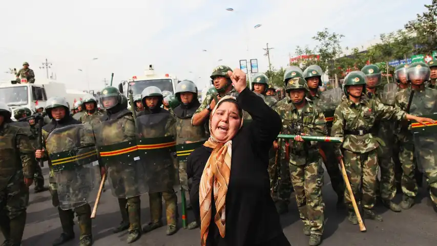چین نے اویغور خاندان کی پانچ خواتین کو ‘ غیر قانونی مذہبی سرگرمیوں’ پر طویل قید کی سزا سنائی، مسلم حکمران کی خاموشی حیرت زدہ