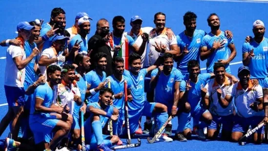 مردوں کی بھارتی ہاکی ٹیم نے 41 سال کے ایک لمبے عرصے کے بعد اولمپکس میں کانسے کا تمغہ جیتا