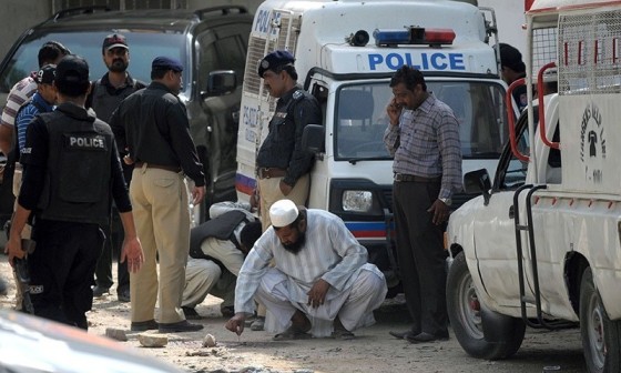 کراچی کے پوش علاقہ میں کارسوارخاتون سمیت چارافرادکاگولی مارکرقتل