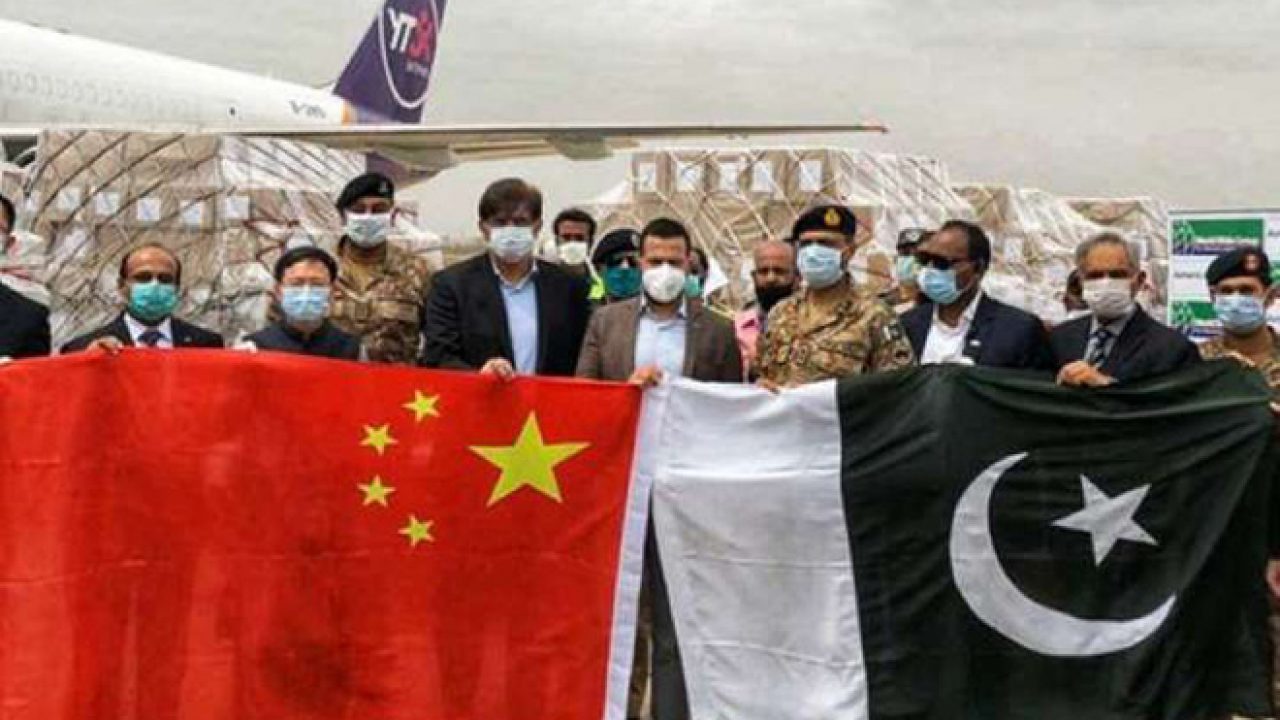 پاکستان خلیج کو چھوڑ کر چین کا منھ تک رہا ہے