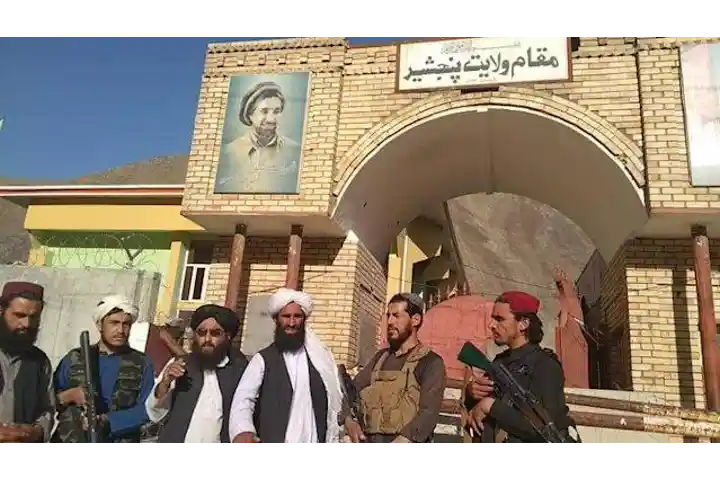 طالبان نے ہزاروں افراد کو پنجشیر سے نکالا ،علی نظاری نے طالبان پر نسل کشی کا الزام لگایا