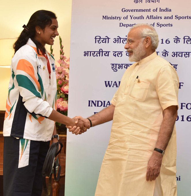 بیڈ منٹن کھلاڑی پی وی سندھو نے ٹوکیو اولمپکس میں کانسہ کاتمغہ جیتا، دو اولمپکس تمغے جیتنے والی پہلی ہندوستانی خاتون بنیں