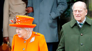 اسرائیلی وزیراعظم، برطانیہ کی ملکہ الزبتھ اور پرنس فلپ نے کورونا ویکسین کی خوراک لی