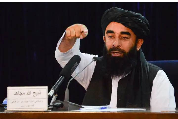 طالبان حکومت سازی میں کیوں کر رہے ہیں تاخیر؟ پردے کے پیچھے کی کیا ہے کہانی؟