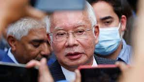 ملائیشیا کے سابق وزیراعظم نجیب کو کوئی راحت نہیں، 12 سال کی سزا برقرار