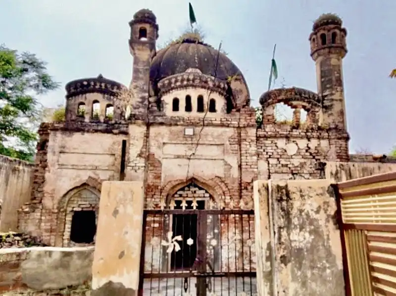 لدھیانہ پنجاب  کی اس مسجد میں ہندواورسکھ ہیں نگراں ، جانئے اس مسجد کے بارے میں تفصیلات