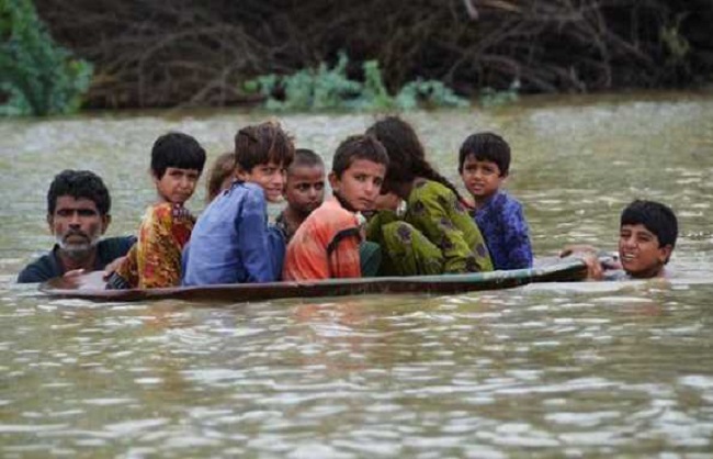 پاکستان: ڈیڑھ کروڑ سے زائد بچوں کے لیے مصیبت بناسیلاب، اب تک 528 ہلاک، متعدد لاپتہ