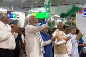 وزیراعظم نریندرمودی نے تیسری وندے بھارت ٹرین قوم کو وقف کیا