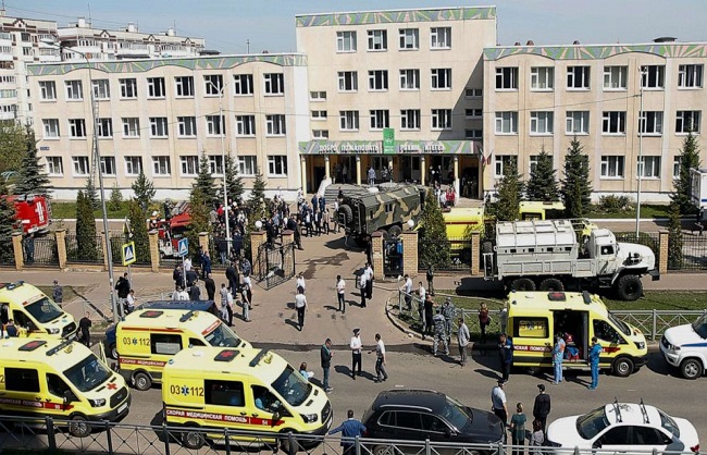 روس کے اسکول میں فائرنگ: 15 ہلاک، حملہ آور نے خود کو دھماکے سے اڑایا
