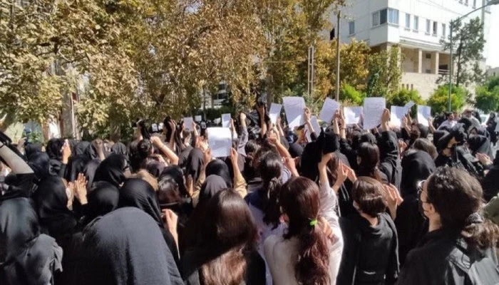 ایران: پولیس کی زیر حراست خاتون کی ہلاکت، طلبا کی احتجاجی ریلیاں
