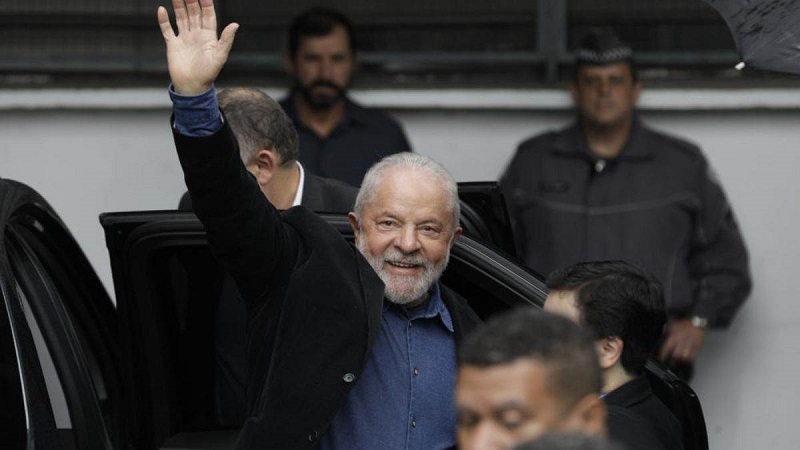 برازیل میں بڑی سیاسی تبدیلی: نئے صدر لولا تیسری بار اقتدار سنبھالیں گے