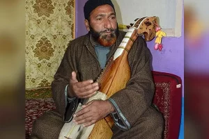 کشمیر کے روایتی صوفی گلوکار نور محمد کے گانے نے انٹرنیٹ پرمچائی دھوم