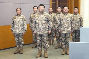 چینی صدر جن پنگ نے فوجی وردی میں فوجیوں سےکی ملاقات،جنگ کے لیے تیار رہنے کادیا حکم