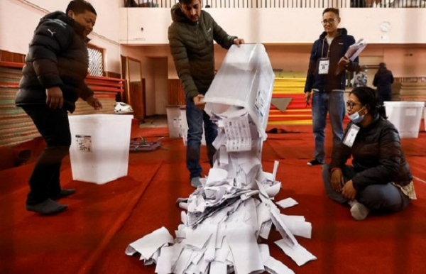 نیپال میں ووٹوں کی گنتی ابھی بھی جاری، حکمران اتحاد اکثریت کی طرف