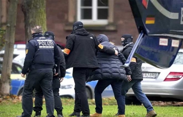 جرمنی میں مسلح بغاوت کا اشارہ ملتے ہی گرفتاری کا عمل تیز
