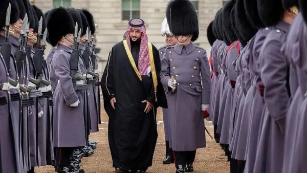 سعودی وزیر دفاع شہزادہ خالد بن سلمان کا برطانیہ میں پرتپاک خیرمقدم