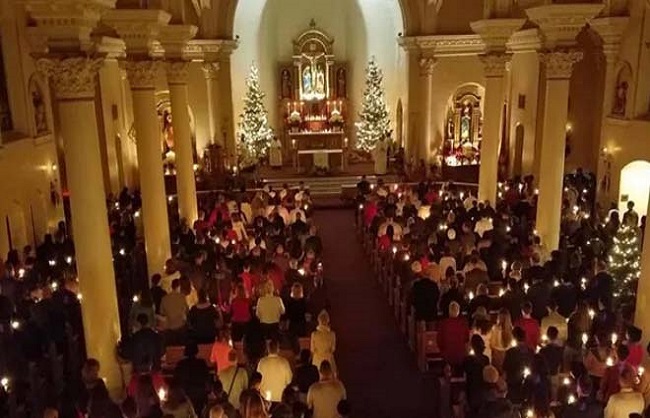 ملک میں آدھی رات دعائیہ جلسہ کے ساتھ کرسمس کا جشن شروع