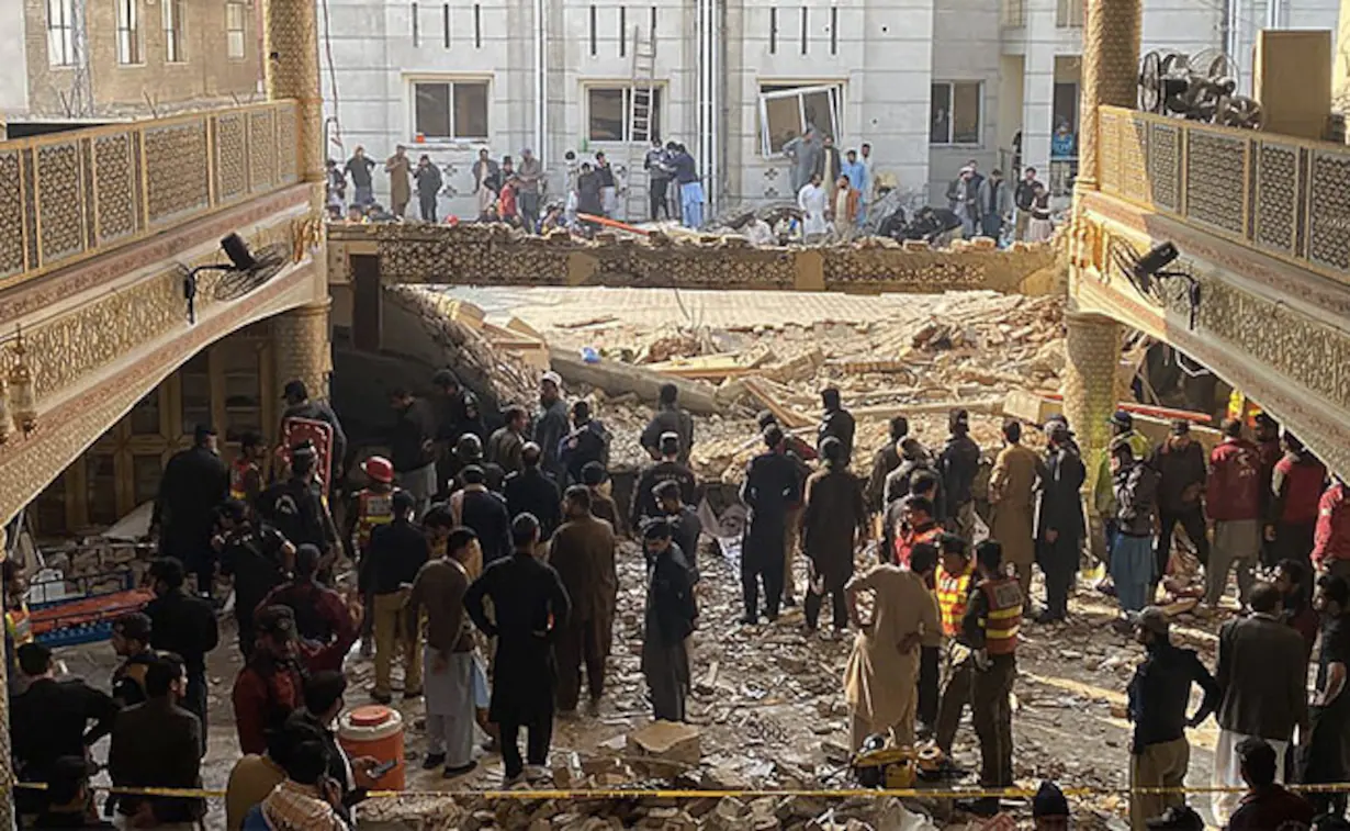 پاکستان: پشاور کی مسجد میں بم دھماکہ، 25 جاں بحق، 100 سے زائد زخمی