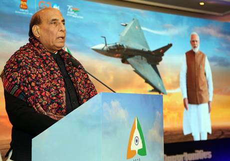 وزیر دفاع نے ’ایرو انڈیا‘ کے لیے دفاعی اور فضائی کمپنیوں کو مدعو کیا