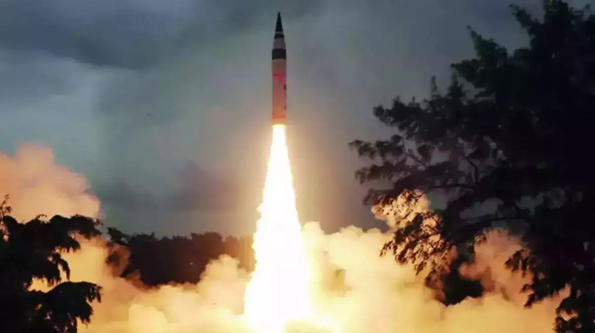 بھارت چین پر نظر رکھتے ہوئے جوہری ہتھیاروں کو کیسے بنا رہا ہے جدید؟