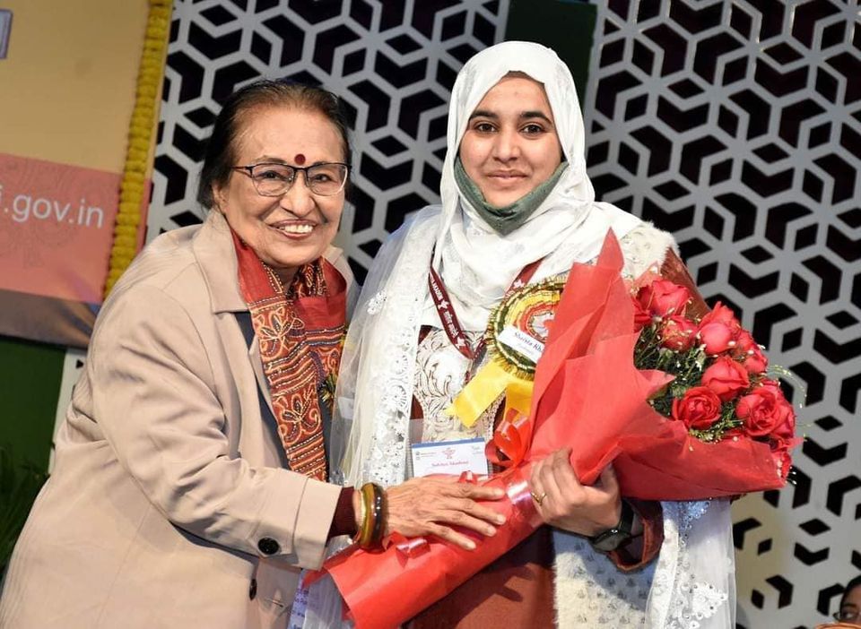 سری نگر کی شائستہ خان نے کشمیری زبان کے لیےسال 2022 کا ساہتیہ اکادمی یووا پروسکار حاصل کیا