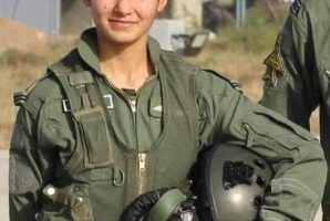 جاپان میں جنگی کھیلوں میں شرکت کرنے والی پہلی خاتون پائلٹ اوانی چترویدی سے ملیں