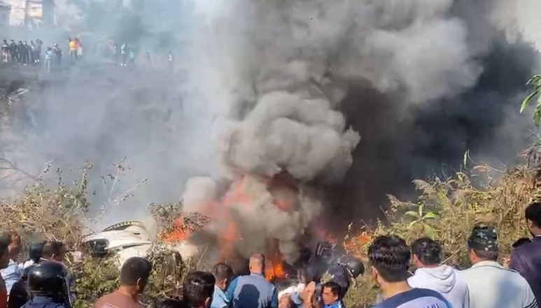 یتی ایئرلائنس کا طیارہ پوکھرا، نیپال میں گر کر تباہ ہو گیا