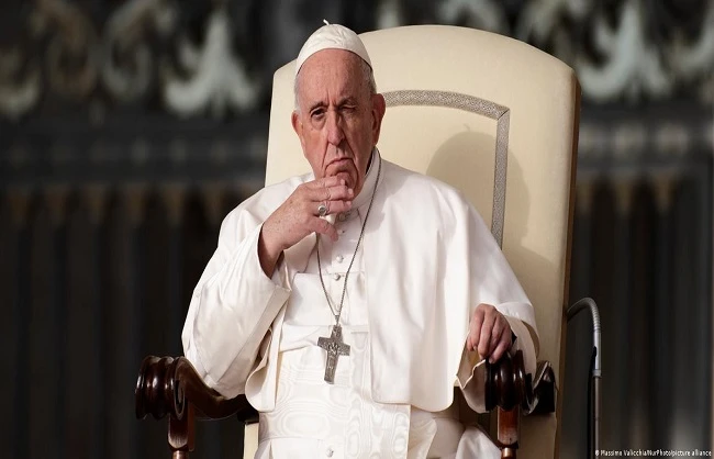 ‘ہم جنس پرست ہونا کوئی جرم نہیں : پوپ فرانسس