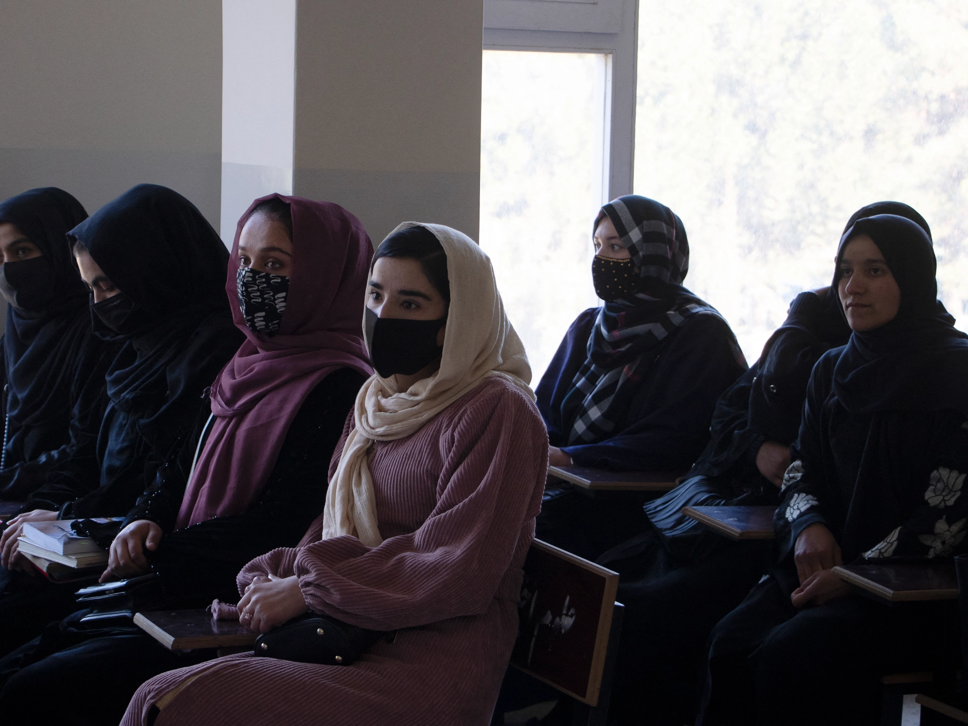  افغانی یونیورسٹیوں،تعلیمی مراکز میں اندراج میں 70فیصدکی کمی