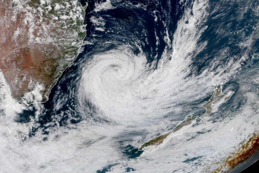 نیوزی لینڈمیں سمندری طوفان نےتباہی مچادی، 4 افراد ہلاک،متعددپروازیں منسوخ