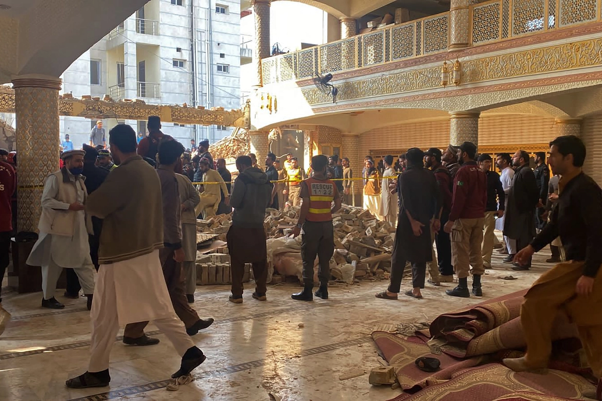 پشاور دھماکہ: مریم نے عمران خان  کے قریبی سابق آئی ایس آئی چیف پر کیوں عائد کیا سنگین الزامات؟