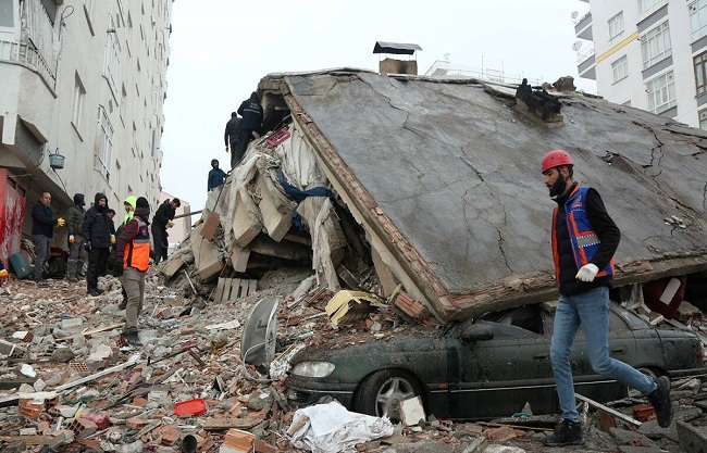 ترکیہ میں پھر زلزلے کے جھٹکے، ملک شام میں قیامت صغریٰ کا منظر