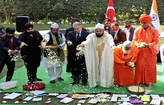 ترکی میں زلزلہ سے متاثرہ افرادکے لیے بین مذاہب دعائیہ اجتماع کا انعقاد