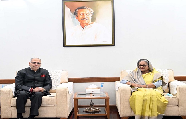 ہندوستانی سیکریٹری خارجہ نے ڈھاکہ میں بنگلہ دیش کی وزیر اعظم سے کی ملاقات