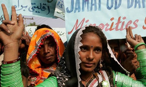 پاکستان اپنی سب سے بڑی اقلیتی برادری ہندوؤں کو کیوں کررہا ہے نظر انداز؟