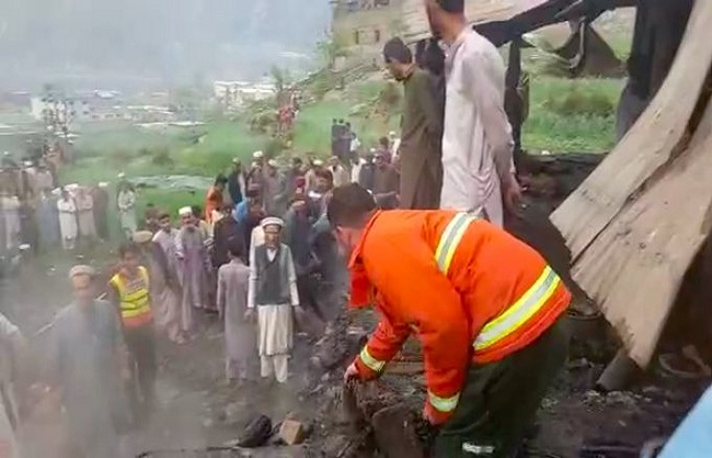 پاکستان: صوبہ خیبرپختونخوا میں آگ لگنے سے ایک ہی خاندان کے 10 افراد جاں بحق