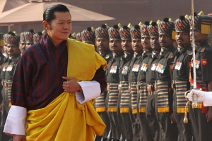 بھوٹانی بادشاہ جگمے کھیسر نمگیل وانگچک ہندوستان  کے دورے پر، کیسے دیکھتے ہیں آپ؟
