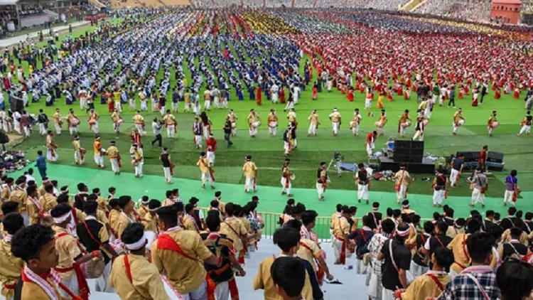 آسام: بیہو رقص کا آج عالمی ریکارڈ بنے گا،ایک ساتھ 11 ہزاربیہوا-بیہووتی رقص کریں گے