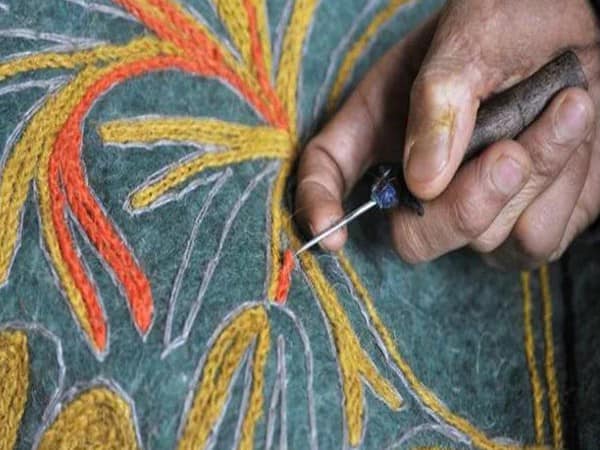 نمدہ:کشمیر کے شاندار اونی قالین کی ایک لازوال روایت