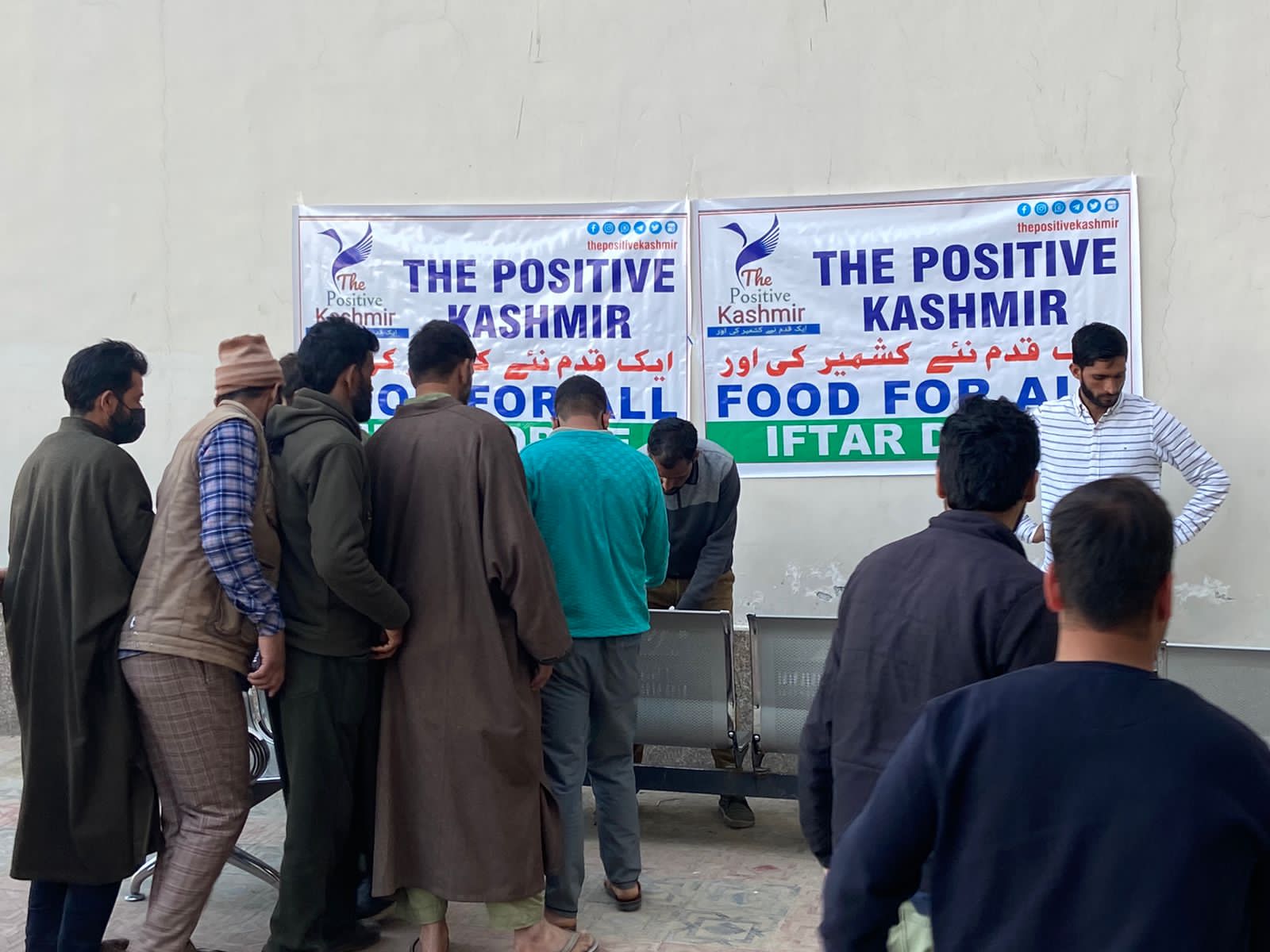 رضاکارانہ تنظیم’پازیٹیو کشمیر‘ نے اپنی افطار مہم کا آغاز کیا