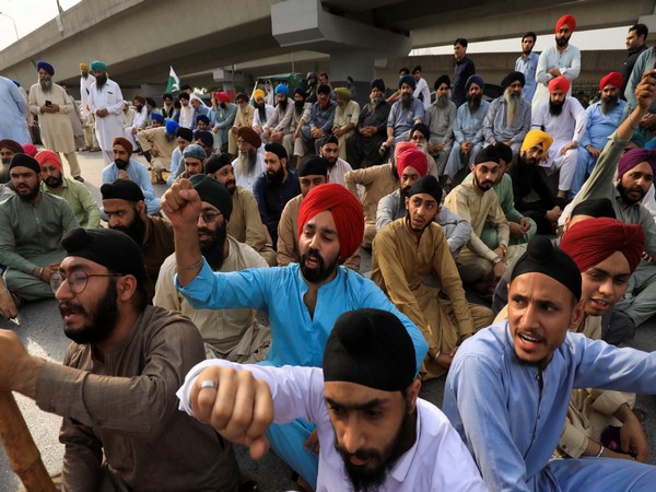 پاکستان میں سکھ برادری خوف کے ماحول میں رہنے کو کیوں ہیں مجبور؟