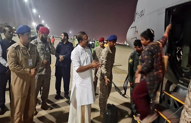 آپریشن کاویری: سوڈان سے 135 ہندوستانیوں کا تیسرا قافلہ پہنچا جدہ