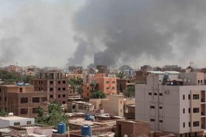 سوڈان میں فوج اور نیم فوجی دستوں کے درمیان جھڑپ، ایک ہندوستانی سمیت 56 ہلاک