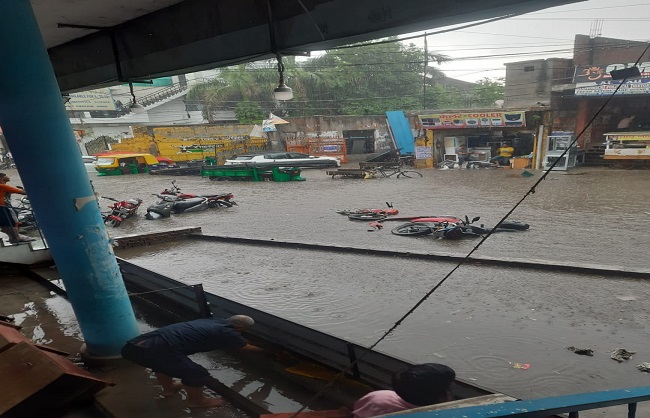 دہلی میں بارش نے سوک ایجنسیوں کی کھولی پول،نالیوں کا کیوں ہے برا حال؟
