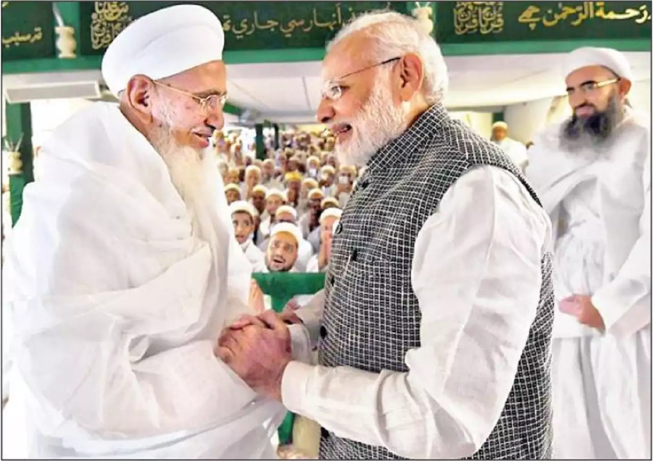 وزیر اعظم مودی کا مصری مسجد کا دورہ ہندوستان کے داؤدی بوہرہ مسلمانوں کے لیے باعث سکون کیوں؟