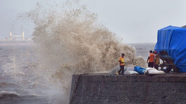 سمندری طوفان’بیپرجوئے‘ 15جون کو گجرات کے مانڈوی اور جاکھاؤ کے ساحل سے ٹکرائے گا