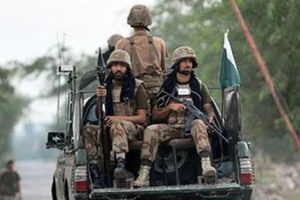 بلوچستان میں فوجی اڈے پر دہشت گردوں کا حملہ، 9 فوجیوں سمیت 12 افراد ہلاک