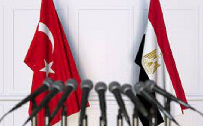 مصر اور ترکیہ کے درمیان ایک دہائی کے بعد سفارتی تعلقات بحال