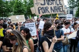 فرانس میں تشدد کے درمیان 17سالہ ناہیل کو کیا گیا سپرد خاک، احتجاج جاری