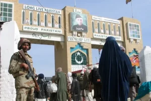 پاکستان کی انتقامی کارروائیوں نے افغان سرحدی علاقوں کو سیکورٹی کے بحران میں کیسے دھکیل دیا ؟